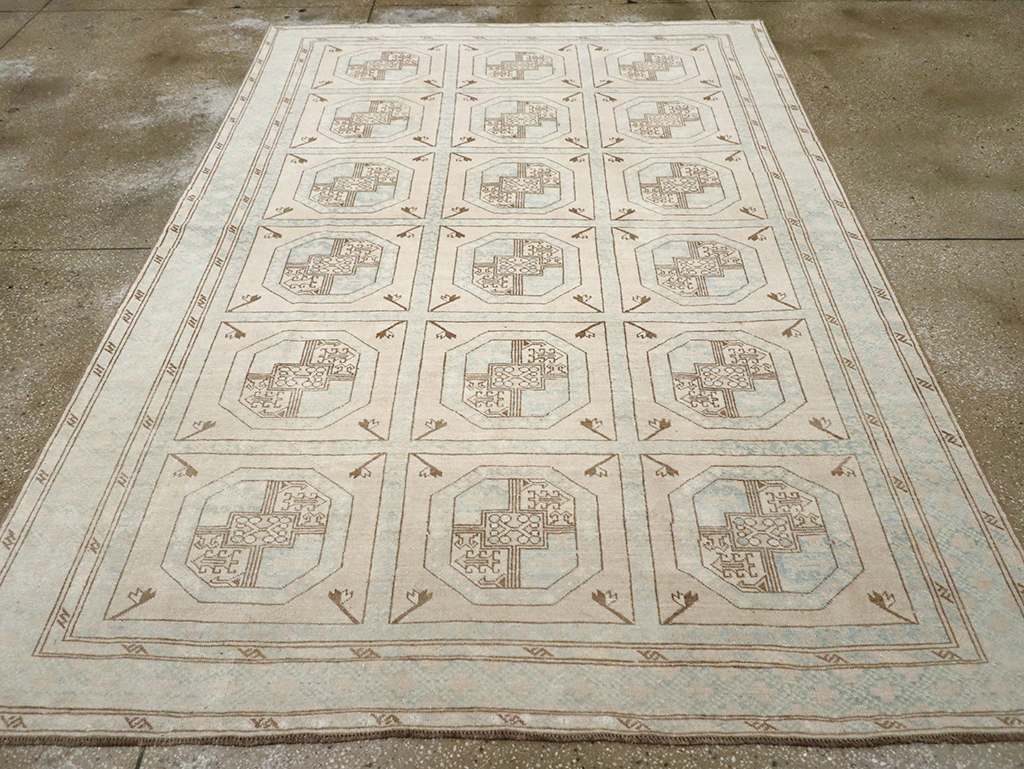 Vintage Turkish Anatolian Accent Rug, No.33049 - Gss