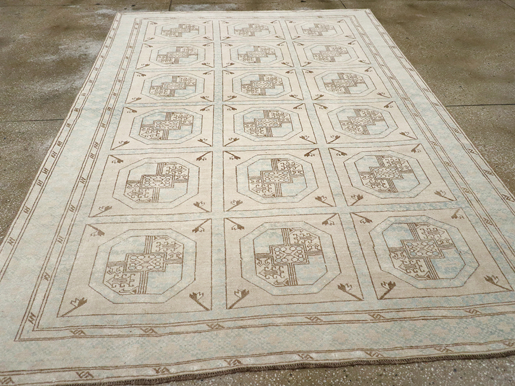 Vintage Turkish Anatolian Accent Rug, No.33049 - Gss
