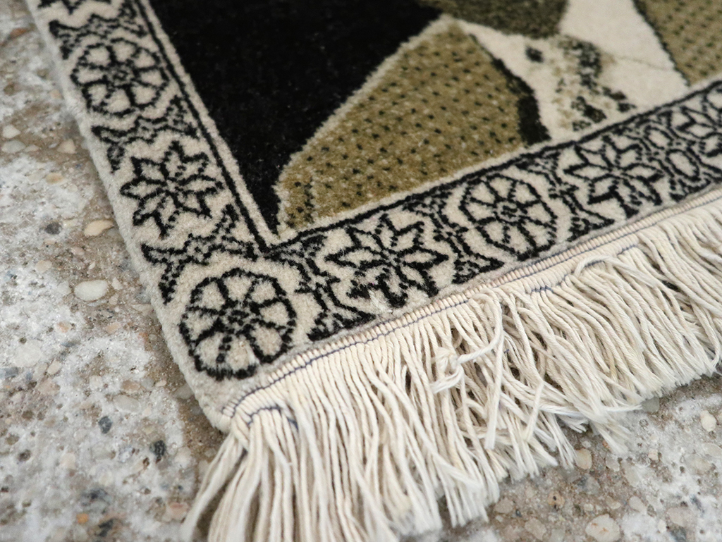 Vintage Persian Tabriz Pictorial Rug, No.33066 - Gss