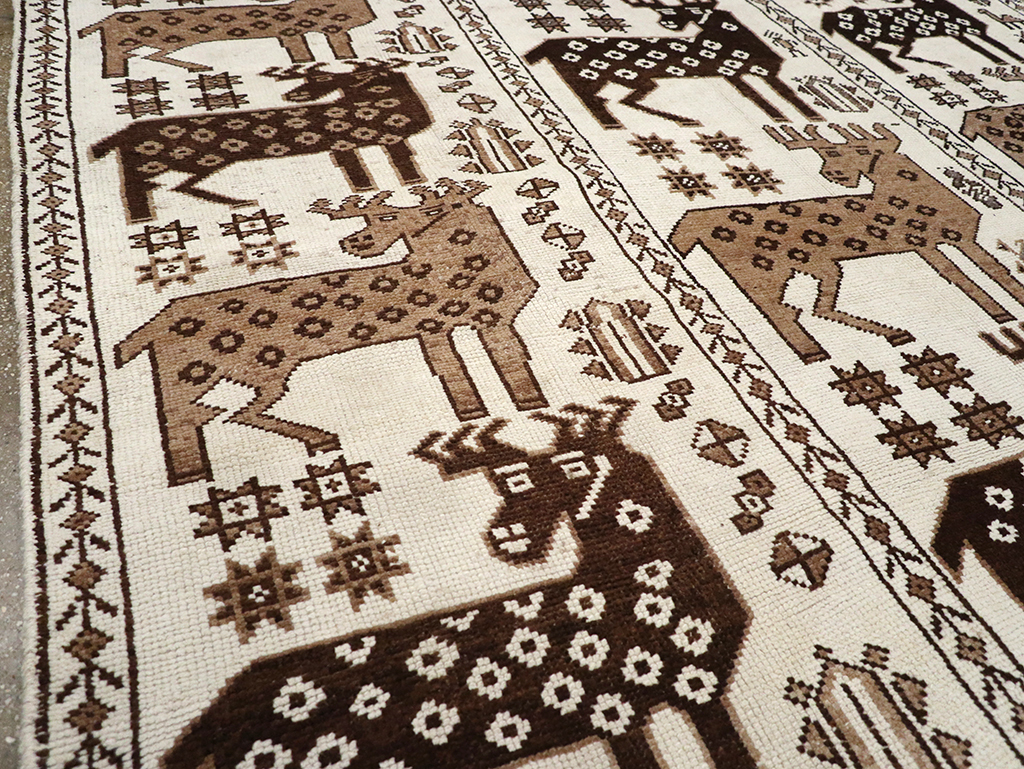 Vintage Turkish Pictorial Room Size Carpet, No.33119 - Gss