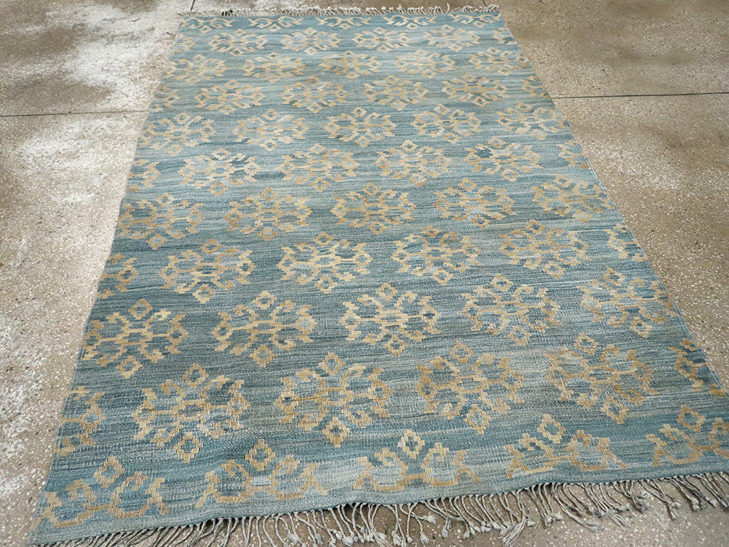 Modern Turkish Flatweave Kilim Accent Rug, No.33124 - Gss