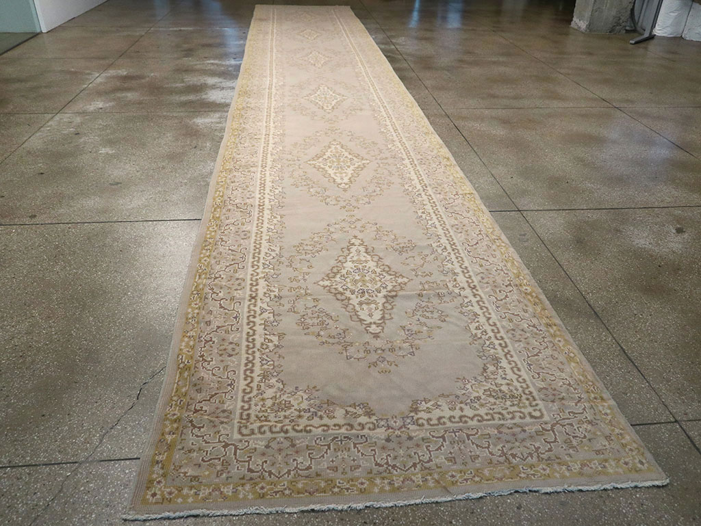 Vintage Turkish Anatolian Long Runner, No.33161 - Gss