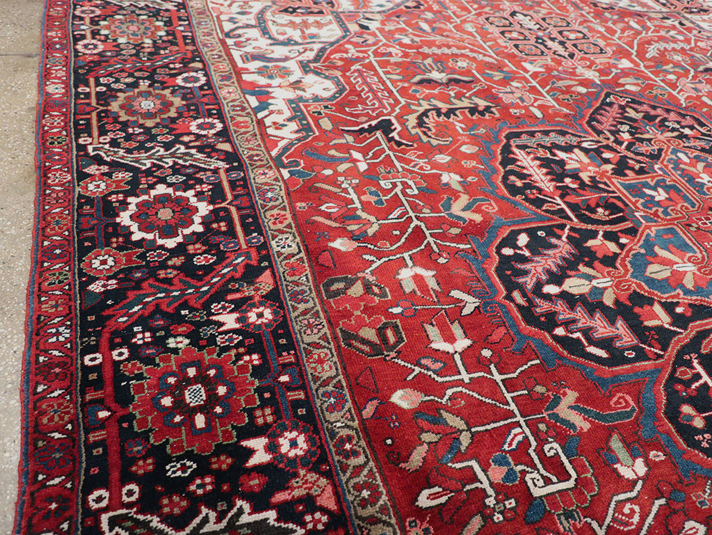 Vintage Persian Heriz Room Size Carpet, No.33168 - Gss