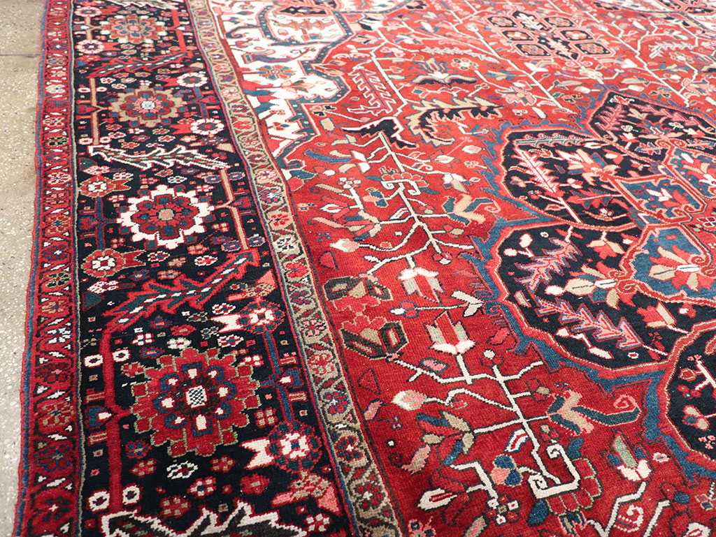 Vintage Persian Heriz Room Size Carpet, No.33168 - Gss