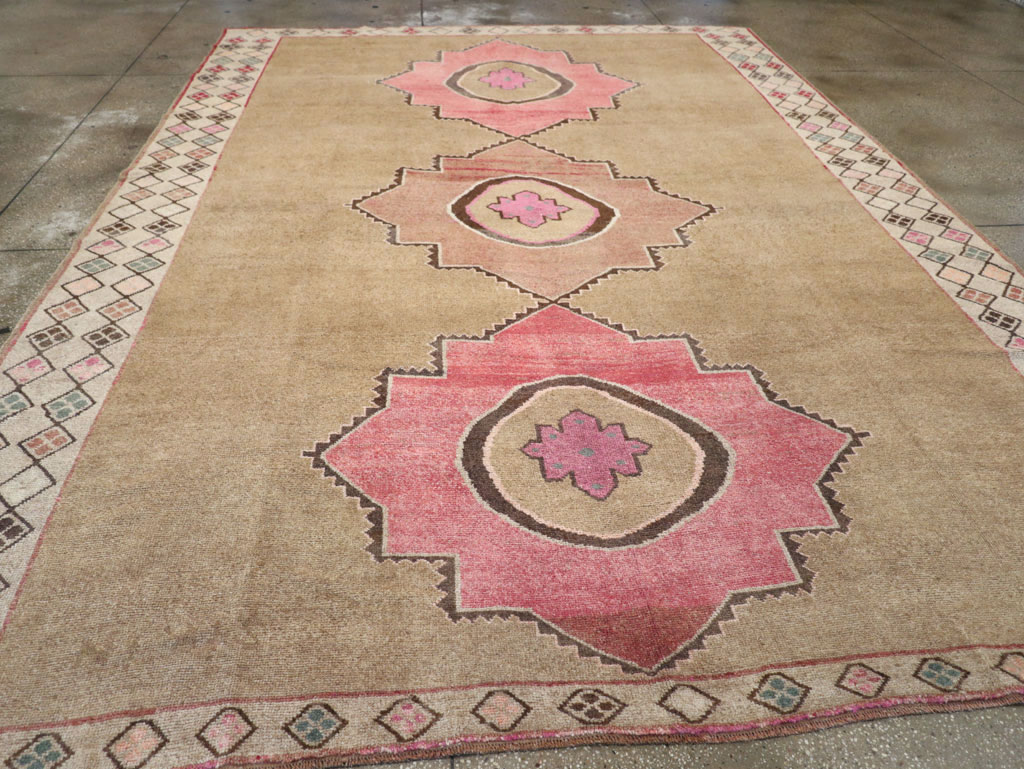Vintage Turkish Anatolian Room Size Carpet, No.33196 - Gss