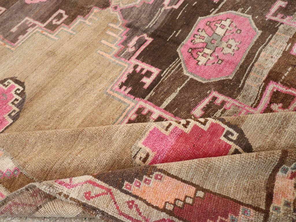 Vintage Turkish Anatolian Room Size Carpet, No.33198 - Gss