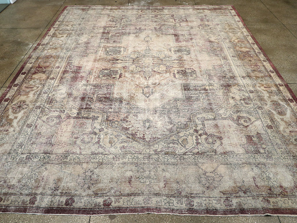 Antique Indian Agra Room Size Carpet, No.33211 - Gss