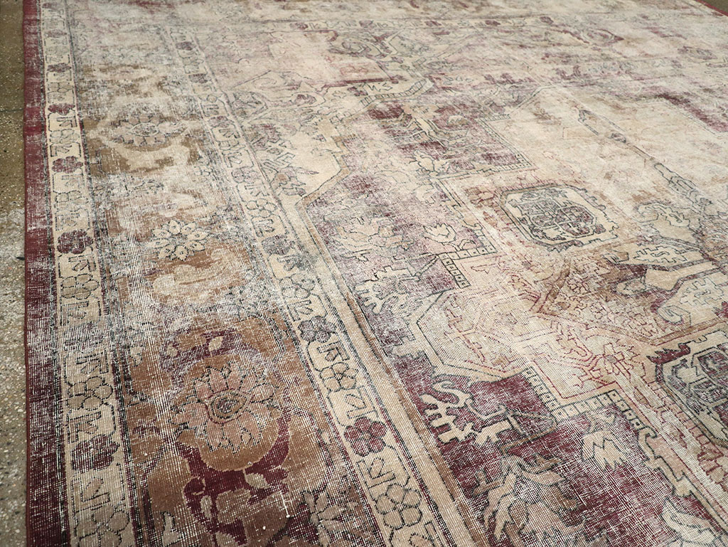 Antique Indian Agra Room Size Carpet, No.33211 - Gss