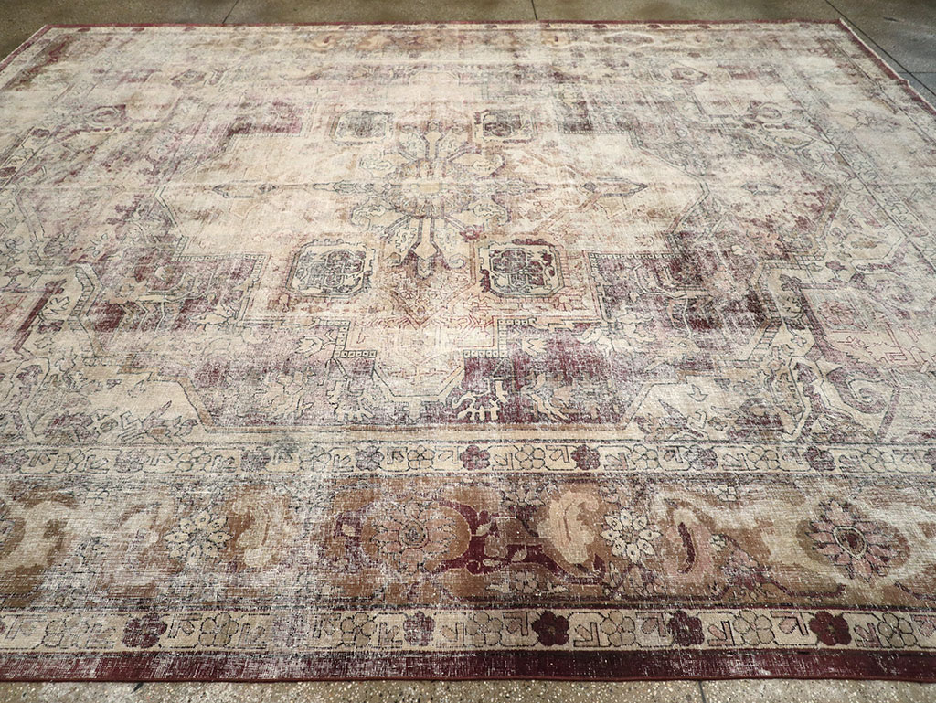 Antique Indian Agra Room Size Carpet, No.33211 - Gss