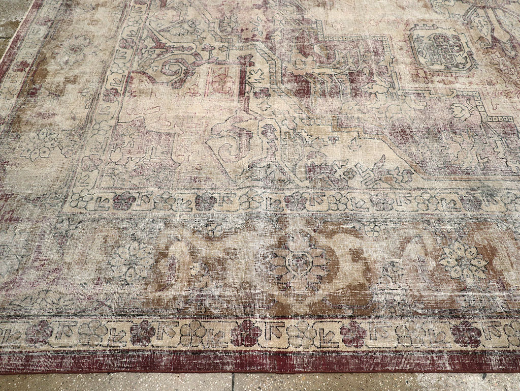 Antique Indian Agra Room Size Carpet, No.33211 - Gss