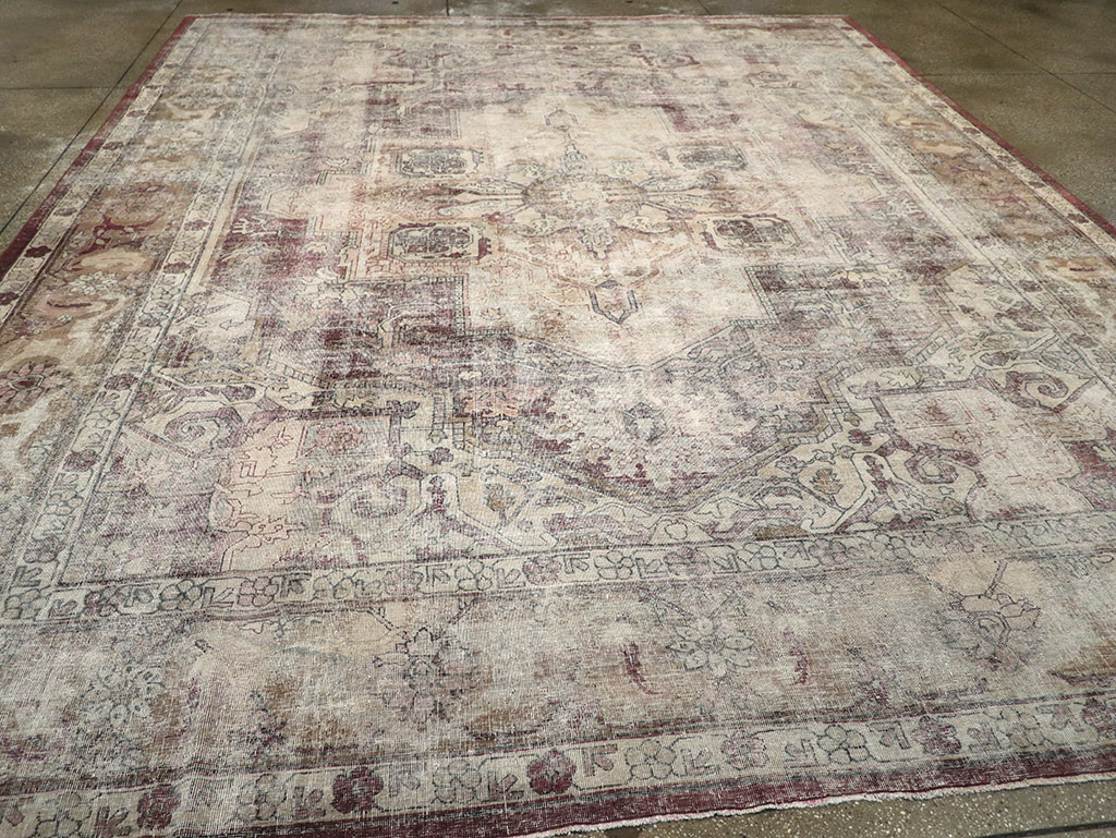 Antique Indian Agra Room Size Carpet, No.33211 - Gss