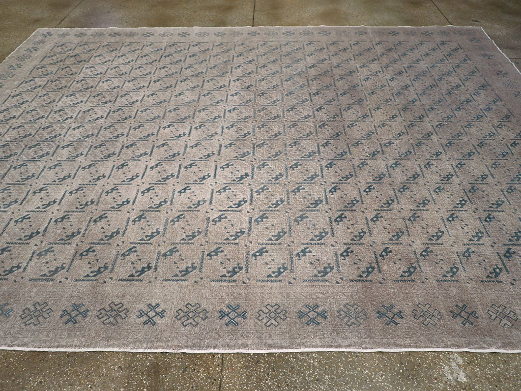 Vintage Turkish Anatolian Room Size Carpet, No.33238 - Gss