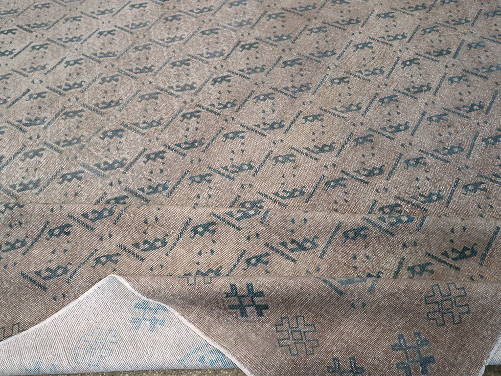 Vintage Turkish Anatolian Room Size Carpet, No.33238 - Gss