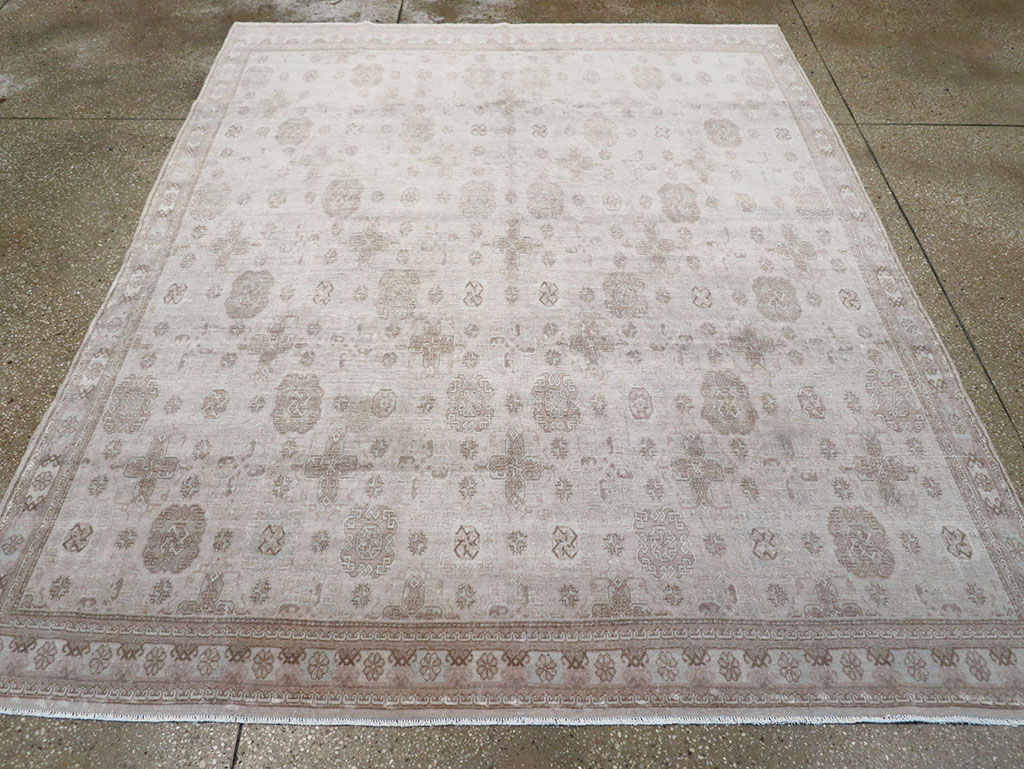 Vintage Turkish Anatolian Accent Rug, No.33246 - Gss