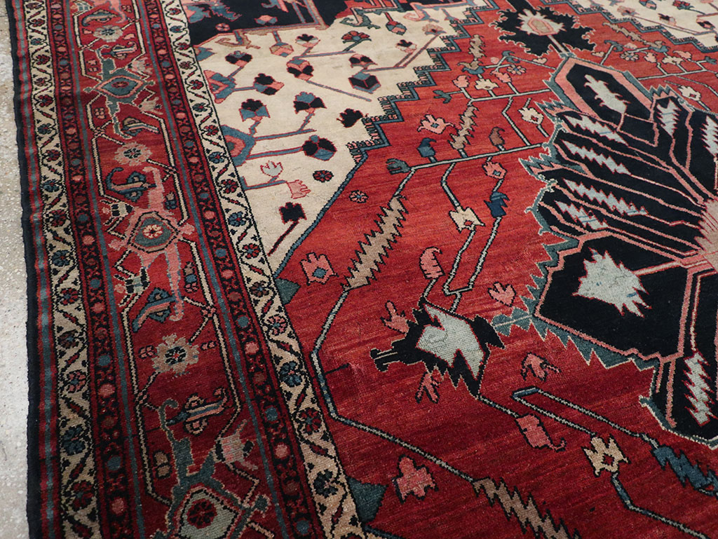 Antique Persian Serapi Accent Carpet, No.33248 - Gss
