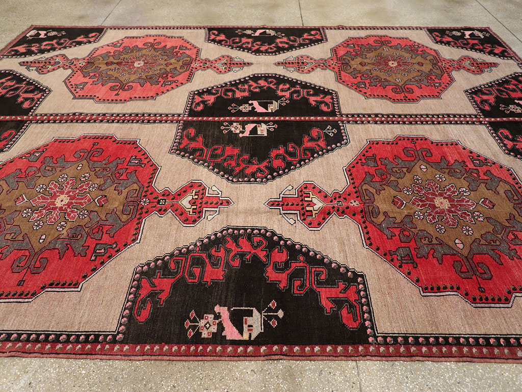 Vintage Turkish Anatolian Room Size Carpet, No.33256 - Gss