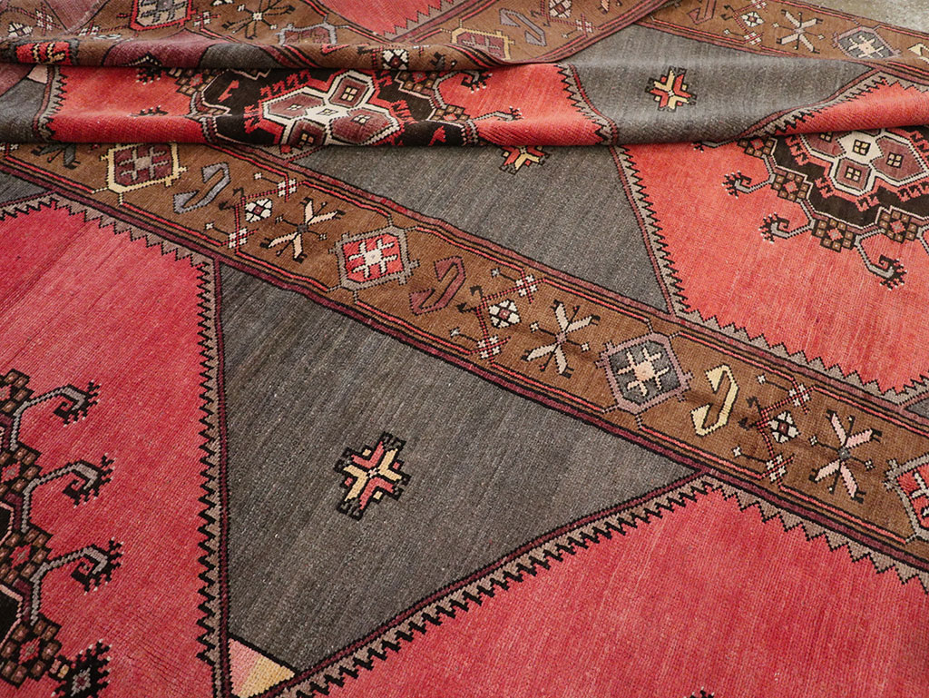 Vintage Turkish Anatolian Room Size Carpet, No.33257 - Gss