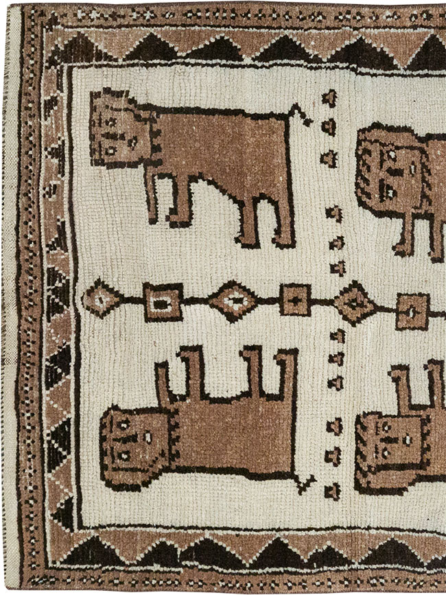 Vintage Turkish Anatolian Pictorial Runner, No.33265 - Gss