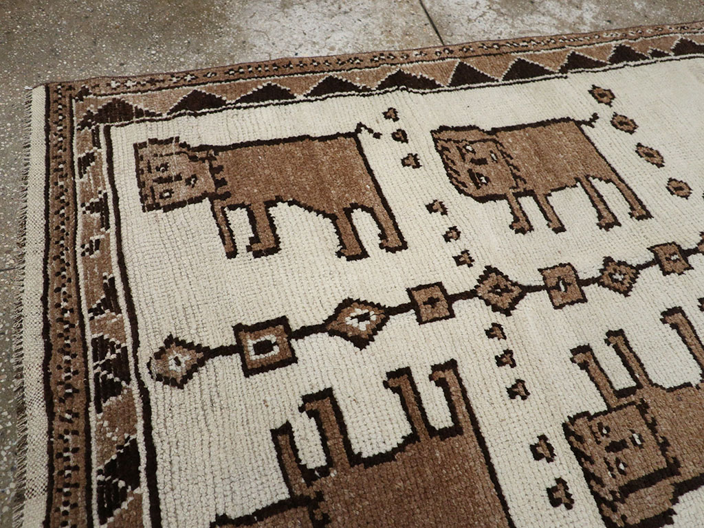 Vintage Turkish Anatolian Pictorial Runner, No.33265 - Gss