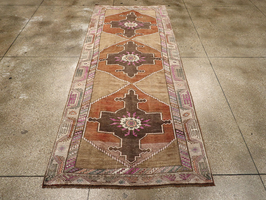 Vintage Turkish Anatolian Wide Gallery Runner, No.33268 - Gss
