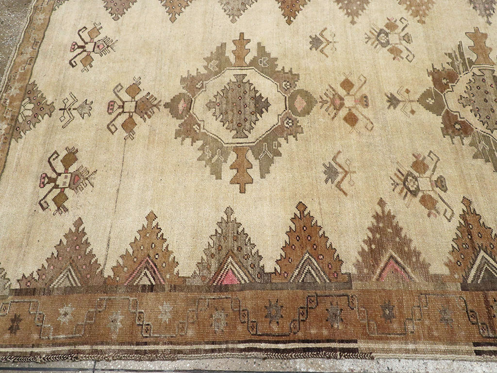 Vintage Turkish Anatolian Room Size Carpet, No.33273 - Gss