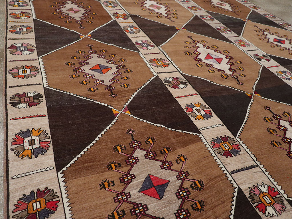 Vintage Turkish Anatolian Room Size Carpet, No.33275 - Gss