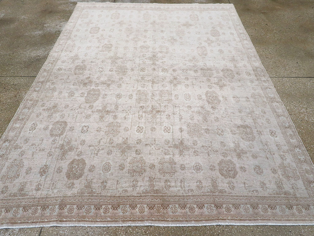 Vintage Turkish Anatolian Accent Rug, No.33278 - Gss
