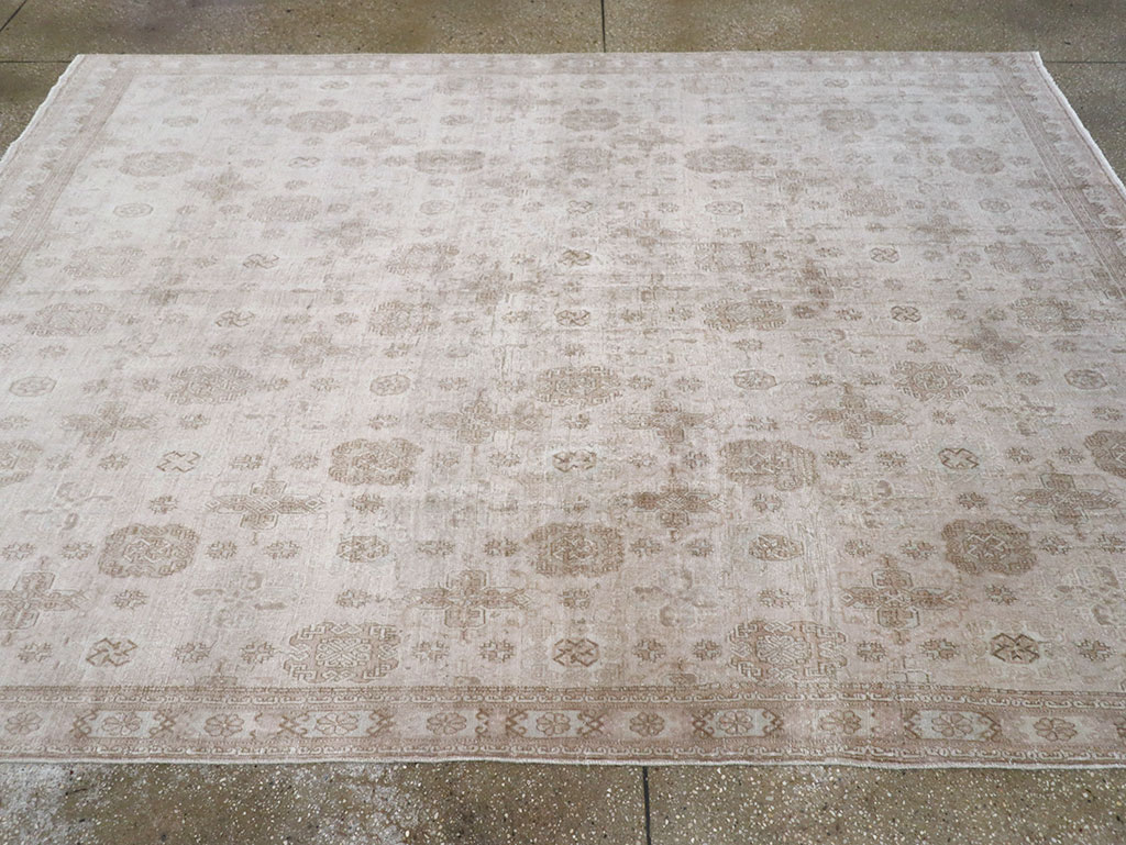 Vintage Turkish Anatolian Accent Rug, No.33278 - Gss