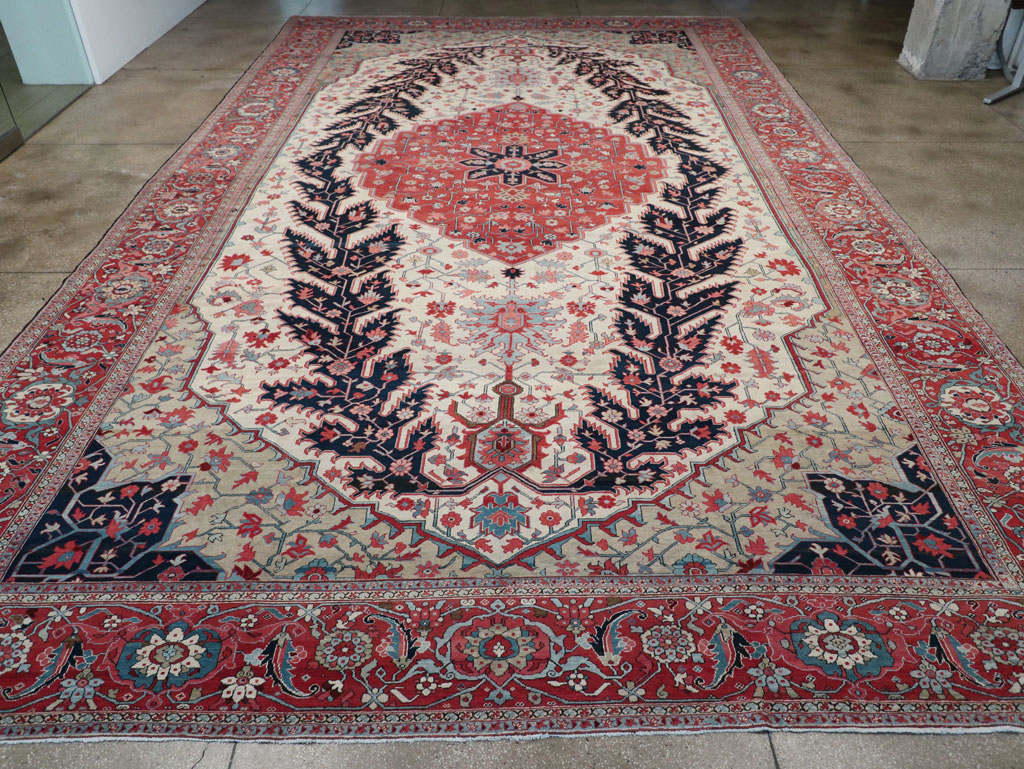 Antique Persian Serapi Oversize Carpet, No.33297 - Gss
