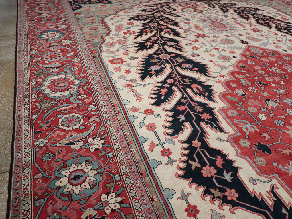 Antique Persian Serapi Oversize Carpet, No.33297 - Gss