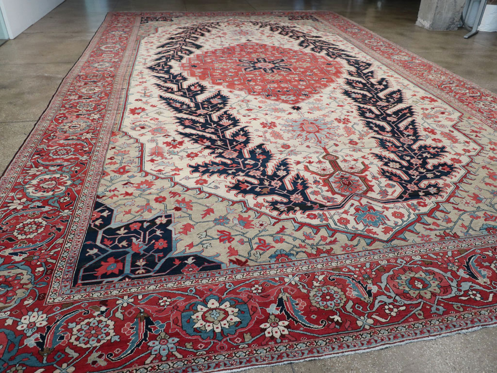 Antique Persian Serapi Oversize Carpet, No.33297 - Gss