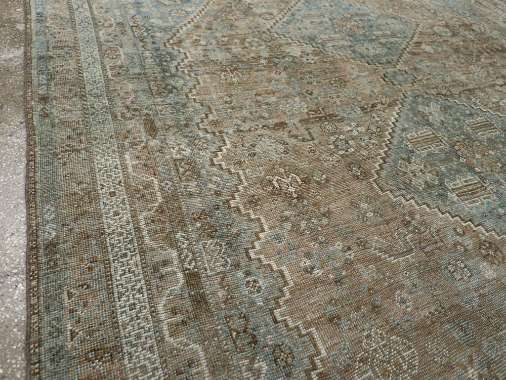 Vintage Persian Shiraz Accent Carpet, No.33310 - Gss