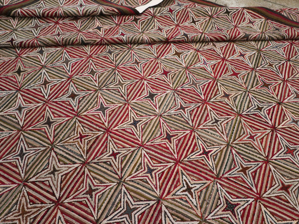 Modern Ecuadorian Hooked Rug in the American Style, No.33322 - Gss