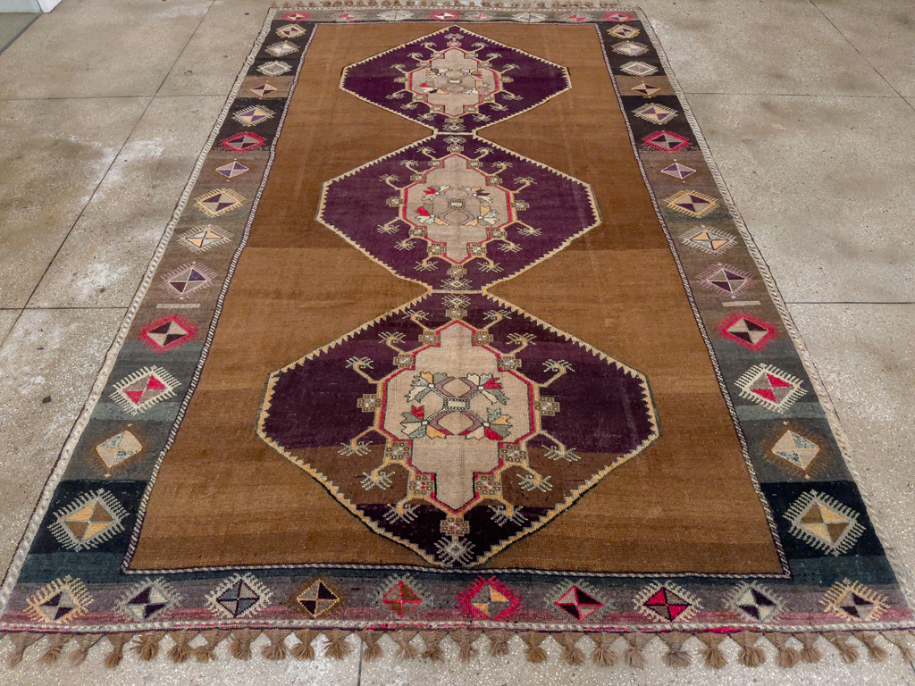 Vintage Turkish Anatolian Tribal Room Size Carpet, No.33346 - Gss
