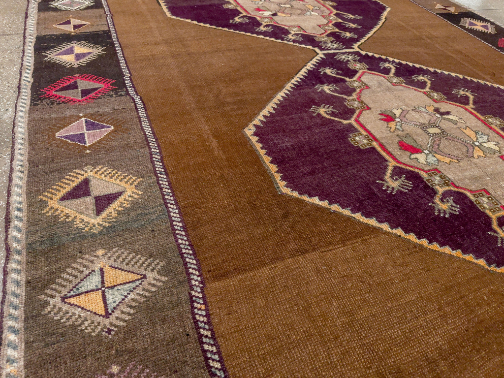 Vintage Turkish Anatolian Tribal Room Size Carpet, No.33346 - Gss