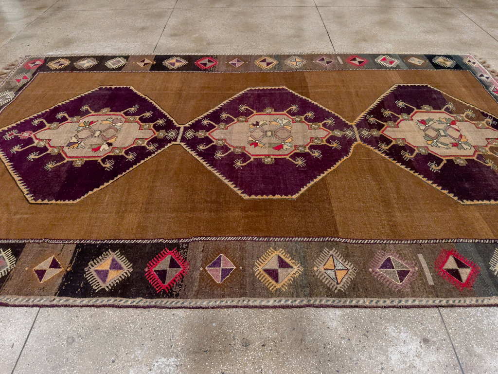 Vintage Turkish Anatolian Tribal Room Size Carpet, No.33346 - Gss