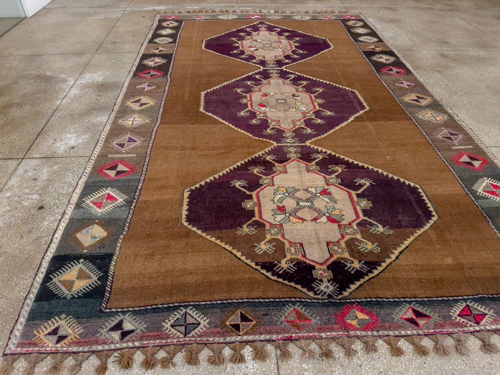 Vintage Turkish Anatolian Tribal Room Size Carpet, No.33346 - Gss