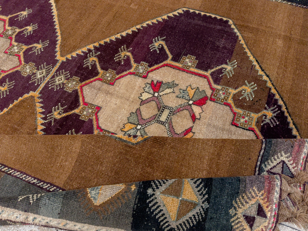 Vintage Turkish Anatolian Tribal Room Size Carpet, No.33346 - Gss