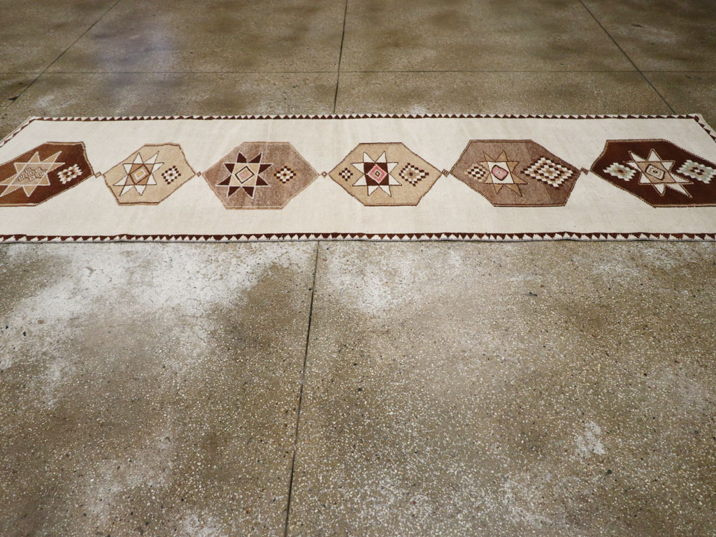 Vintage Turkish Anatolian Runner, No.33373 - Gss