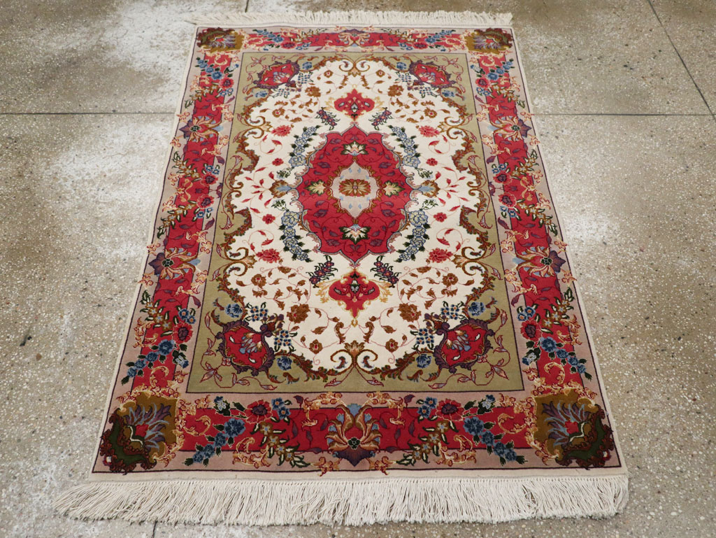 Modern Persian Tabriz Throw Rug, No.33376 - Gss