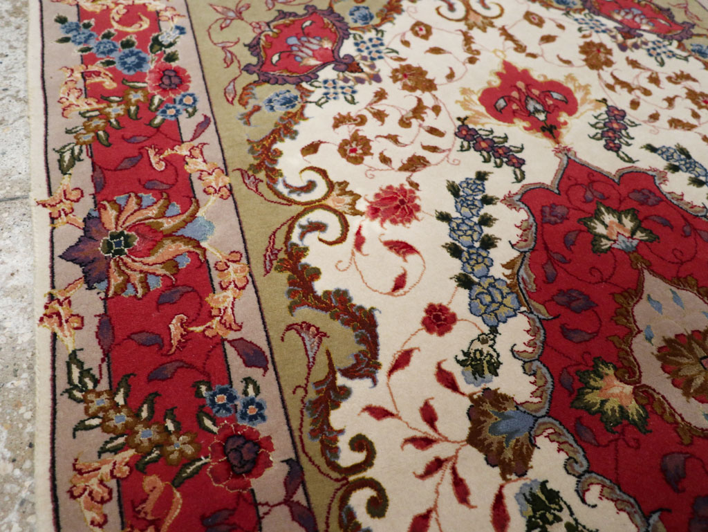 Modern Persian Tabriz Throw Rug, No.33376 - Gss