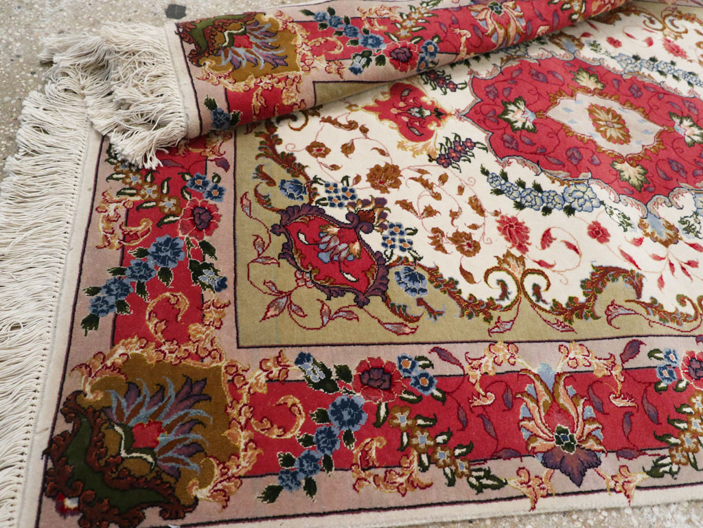 Modern Persian Tabriz Throw Rug, No.33376 - Gss