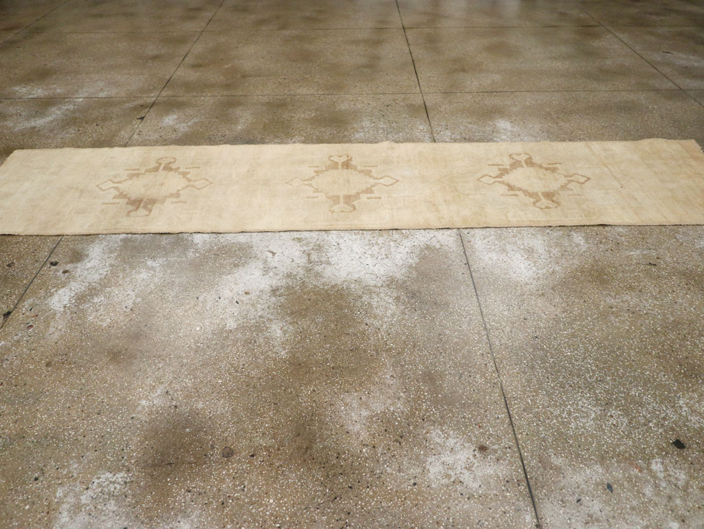 Vintage Turkish Anatolian Runner, No.33385 - Gss