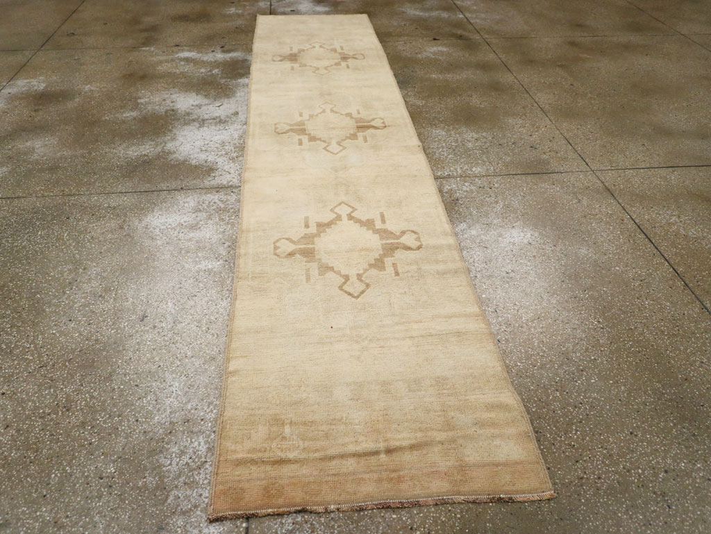 Vintage Turkish Anatolian Runner, No.33385 - Gss