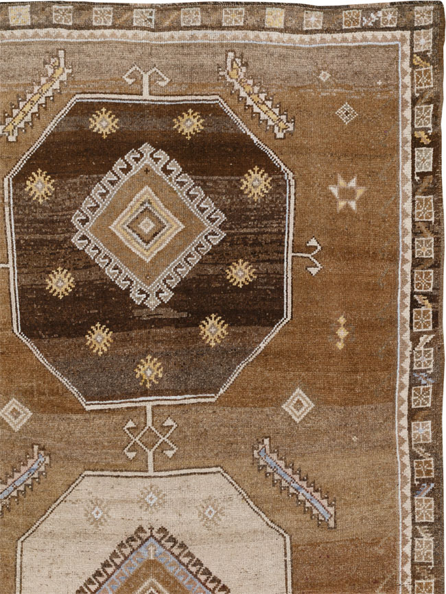 Vintage Turkish Anatolian Room Size Carpet, No.33422 - Gss