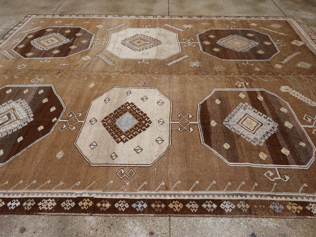 Vintage Turkish Anatolian Room Size Carpet, No.33422 - Gss
