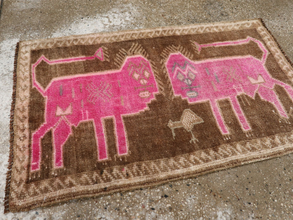 Vintage Turkish Anatolian Pictorial Rug, No.33431 - Gss