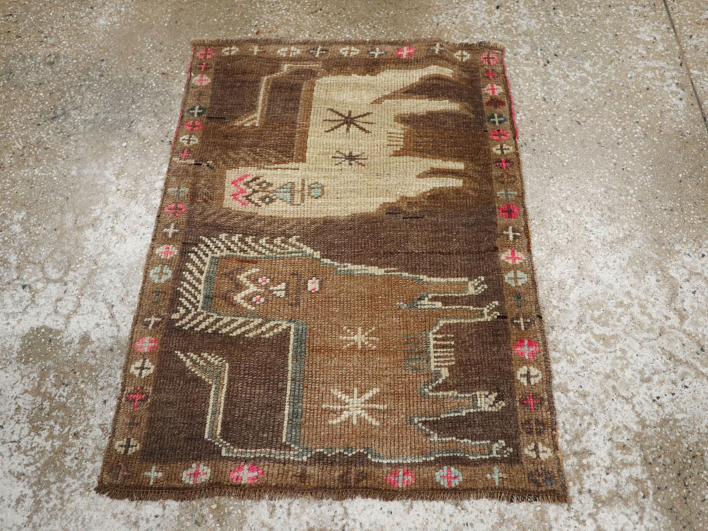 Vintage Turkish Anatolian Pictorial Rug, No.33434 - Gss