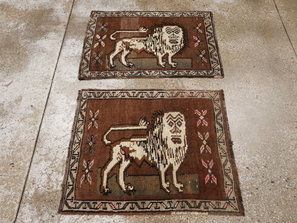 Vintage Turkish Anatolian Pictorial Rug (Pair: 2 of 2), No.33436 - Gss