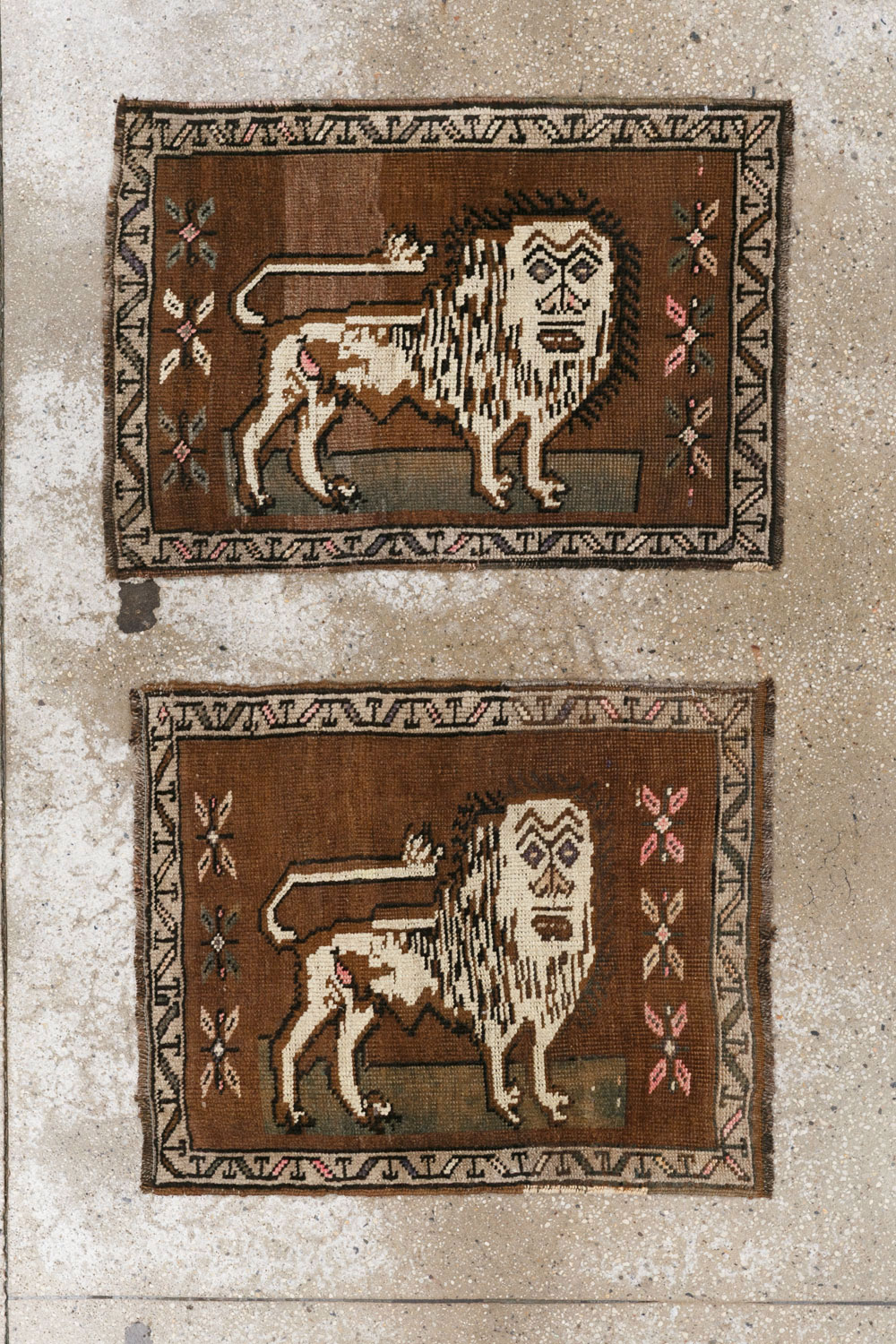 Vintage Turkish Anatolian Pictorial Rug (Pair: 2 of 2), No.33436 - Gss